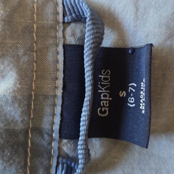 Gap Kids and Gap Factory Button Down Kids Shirts - Picture 8 of 13